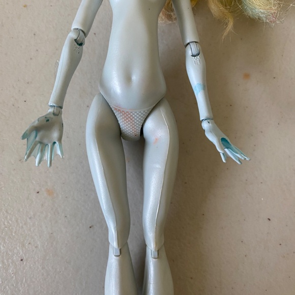 Monster High Lagoona Blue 2008 Doll Only No clothes or accessories - Picture 3 of 9